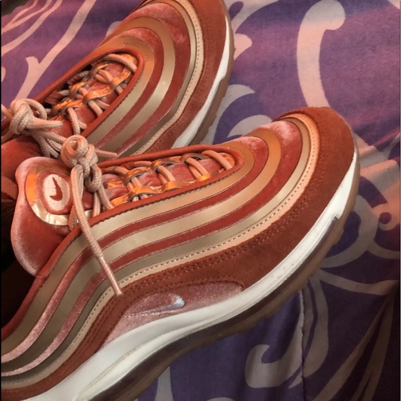 Airmax Dusty Peach 97 - Picture 2 of 4